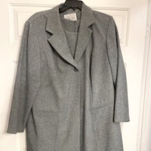 Ladies Suit and matching sheath dress - Picture 1 of 4